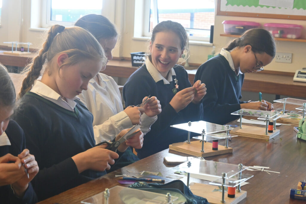 U3 STEM Club – mobile phones to microscopes!